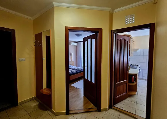 Diamant Apartmanhaz Lejlighed Eger