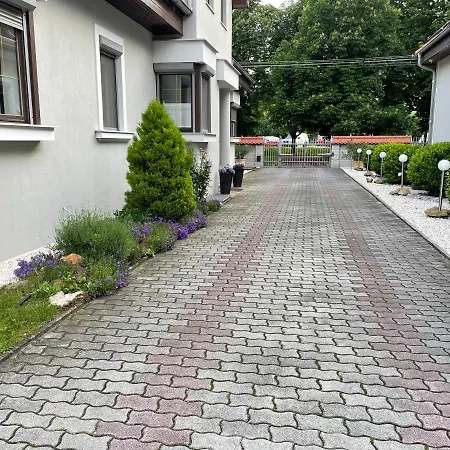 Diamant Apartmanhaz Apartment
