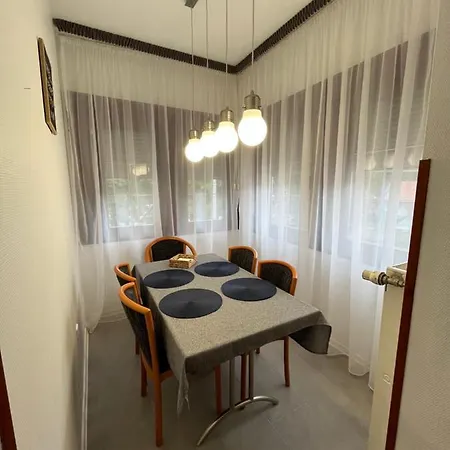Apartment Diamant Apartmanhaz Eger