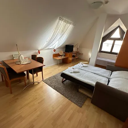 Diamant Apartmanhaz *